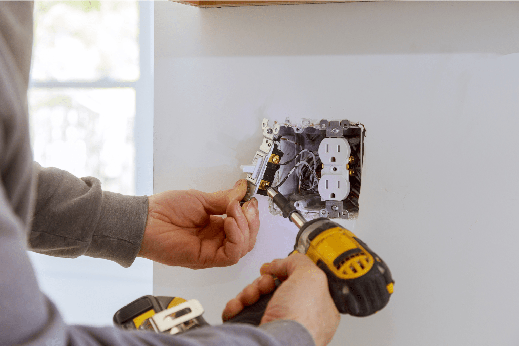 electrical outlet repair service